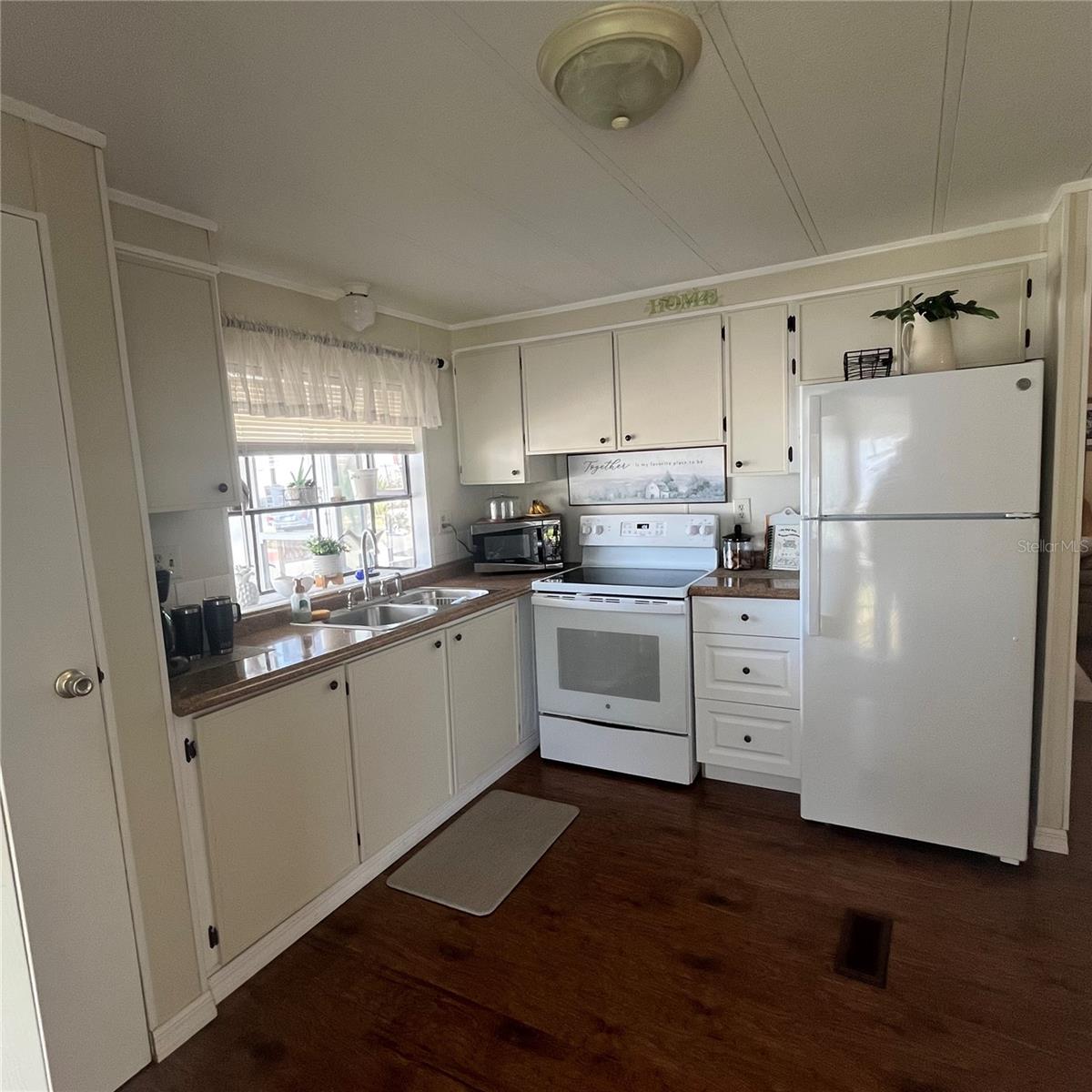 Image 11 of 29 For 808 53rd Avenue E 209