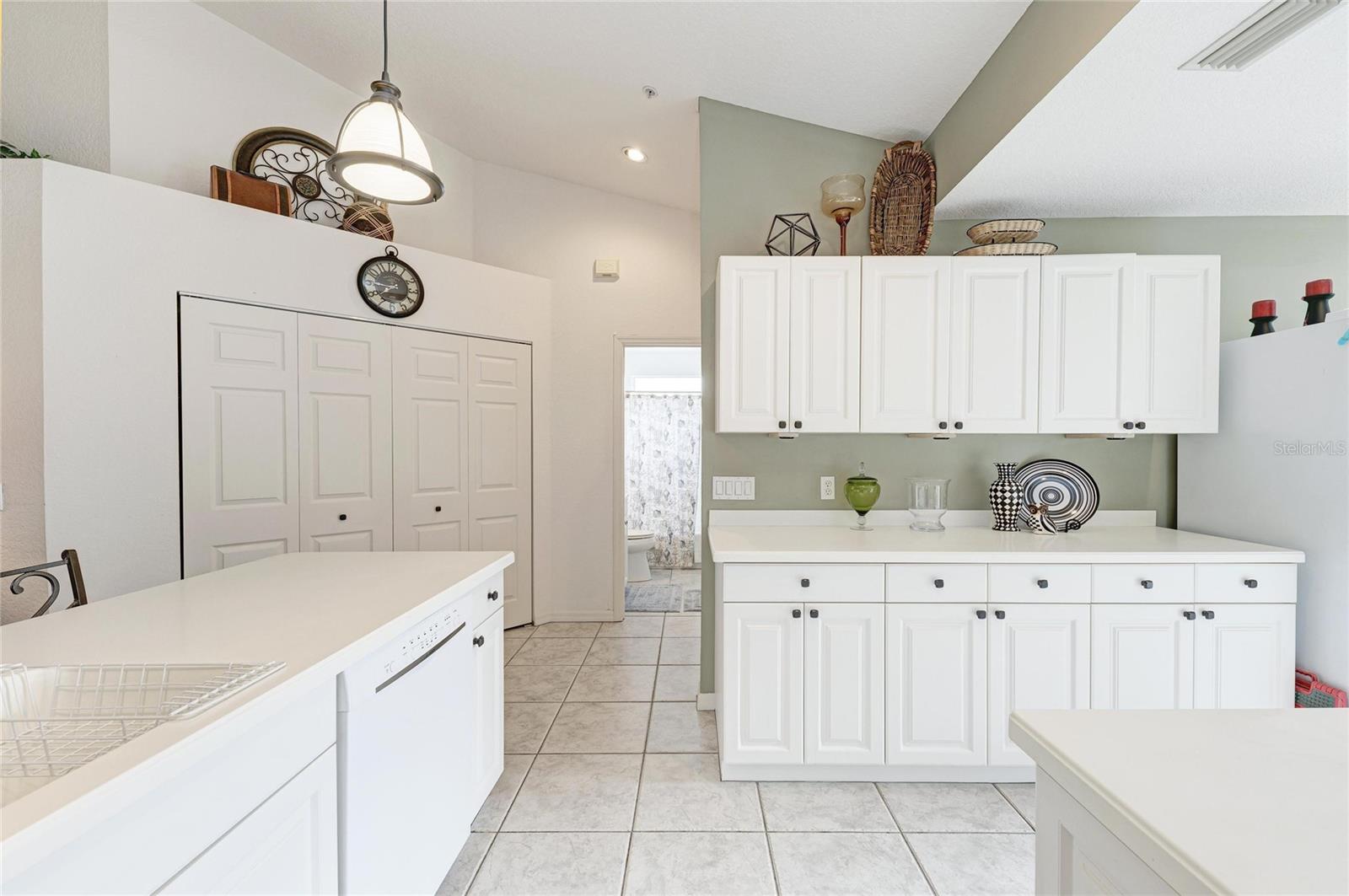 Image 13 of 75 For 6821 Fairview Terrace 6821