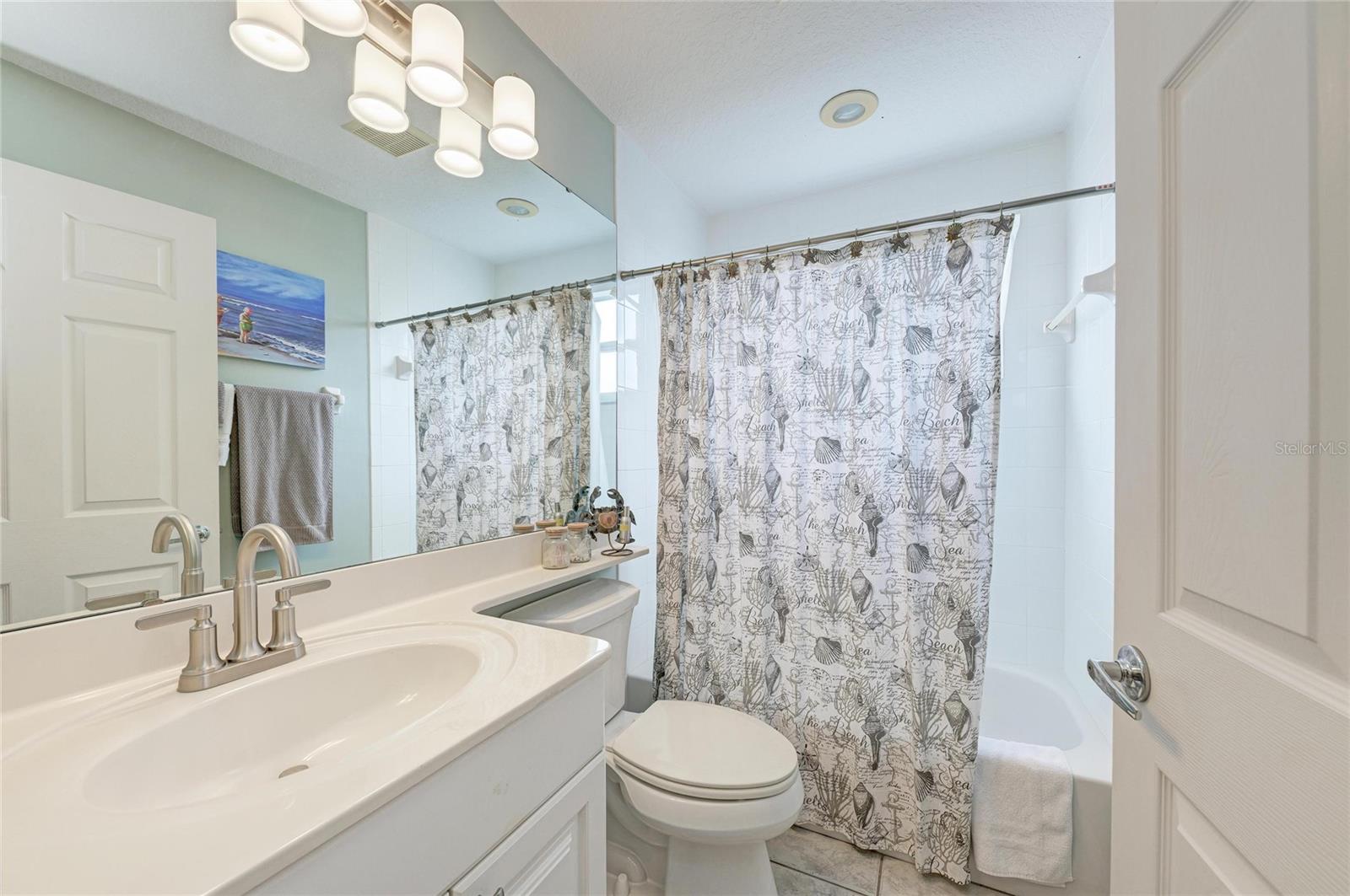 Image 32 of 75 For 6821 Fairview Terrace 6821