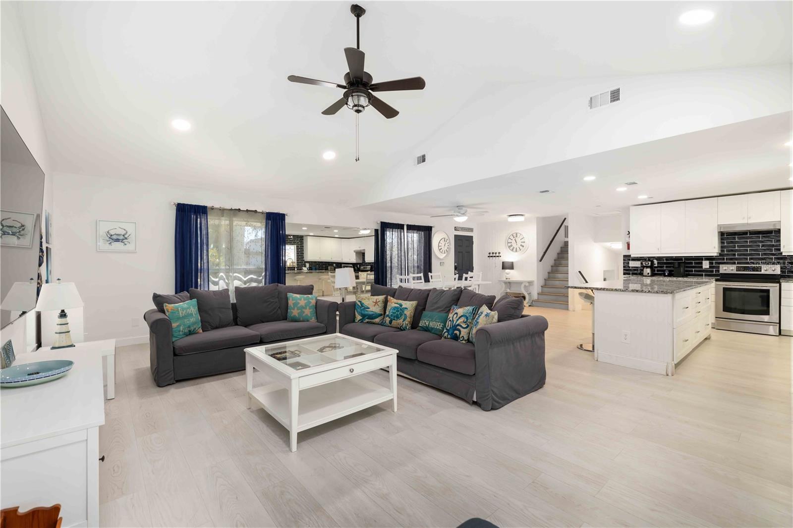 Image 11 of 42 For 8004 22nd Avenue W