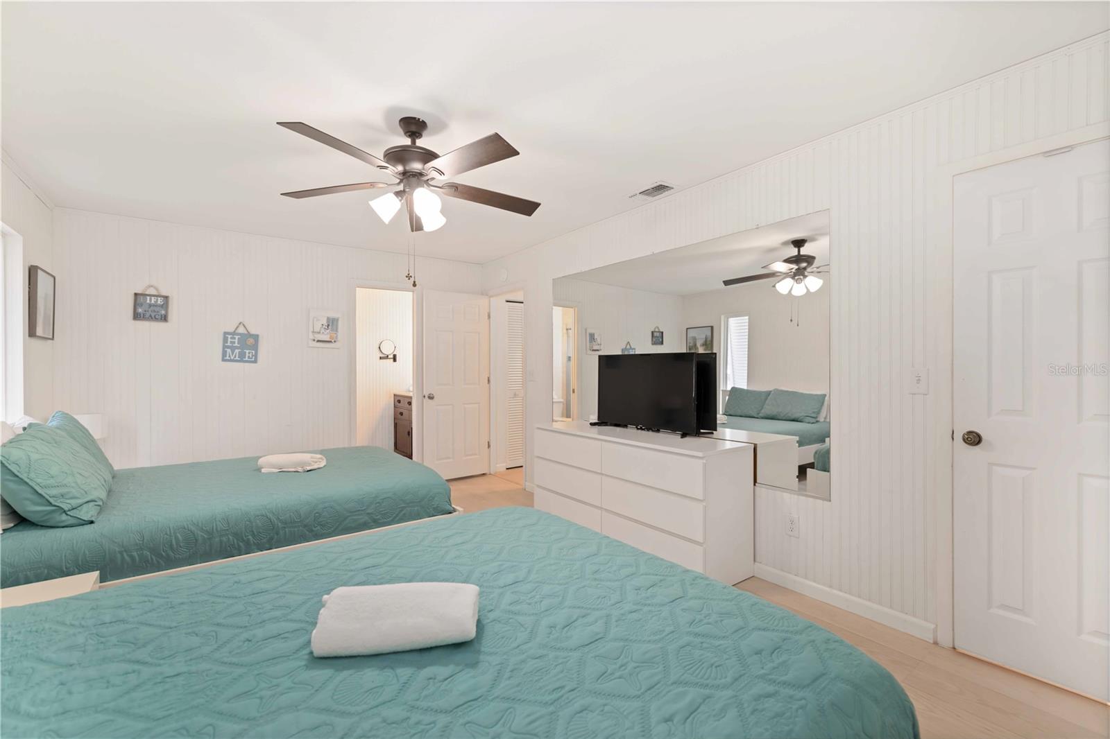 Image 16 of 42 For 8004 22nd Avenue W