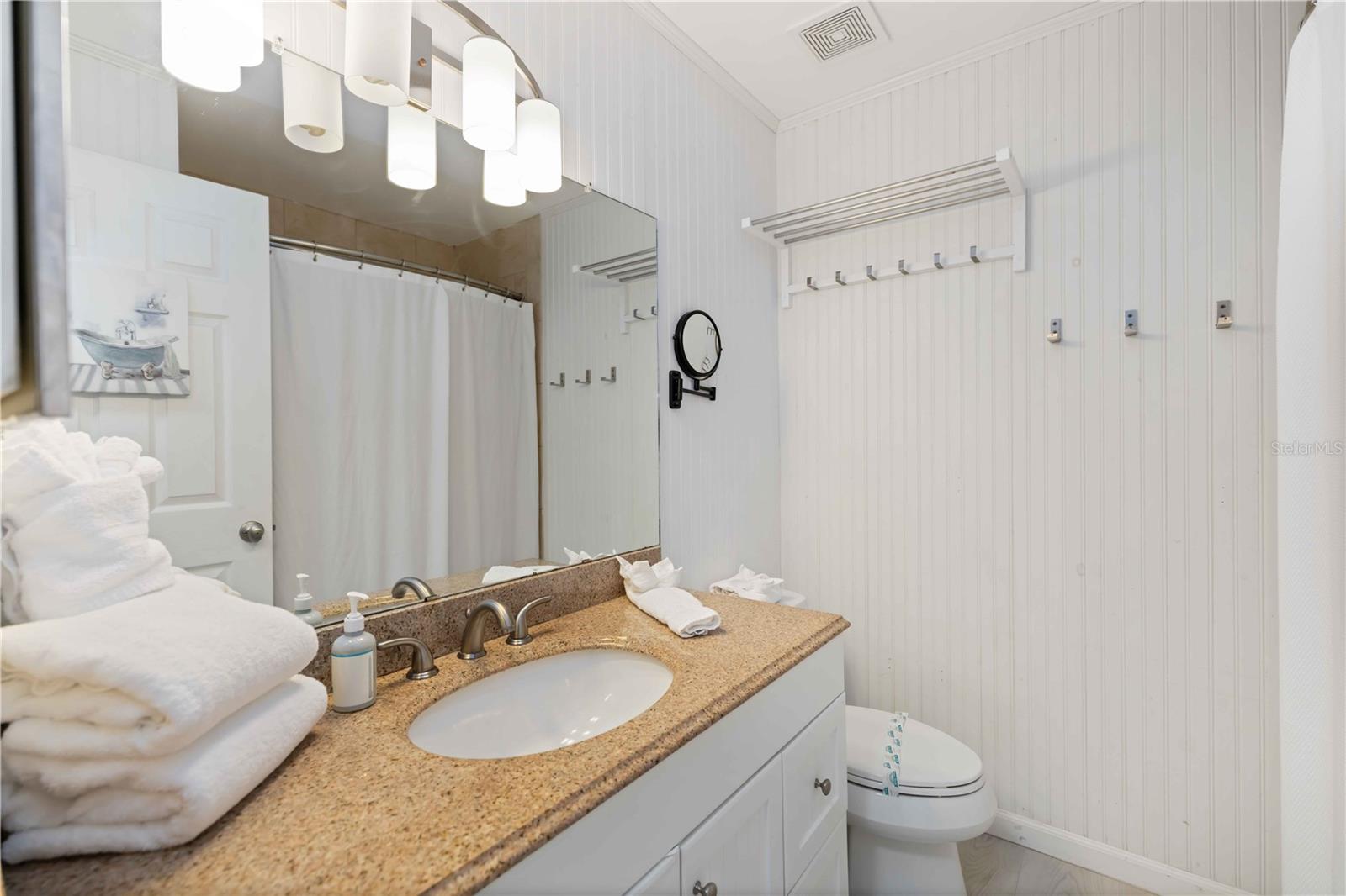 Image 24 of 42 For 8004 22nd Avenue W