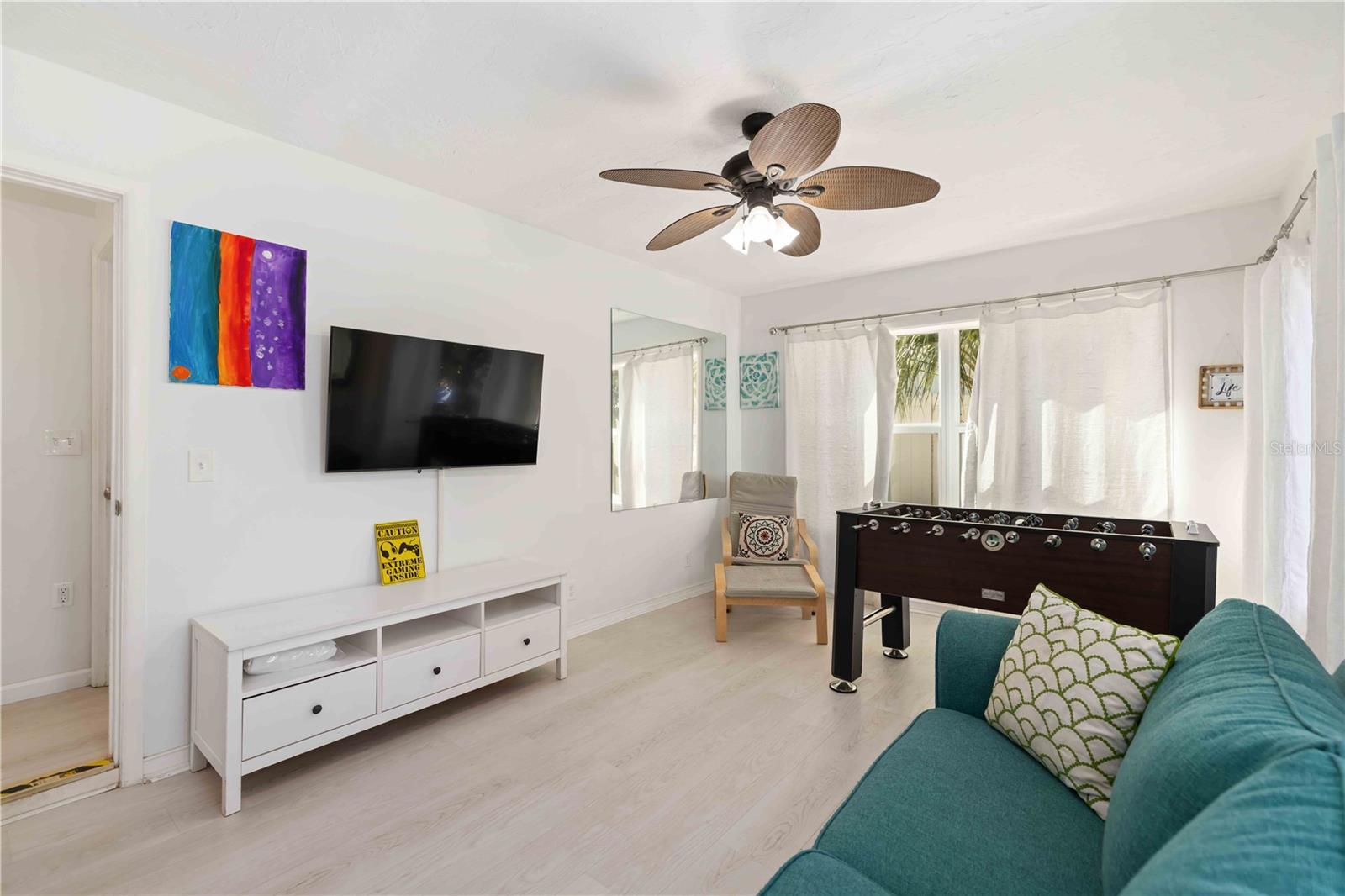 Image 26 of 42 For 8004 22nd Avenue W