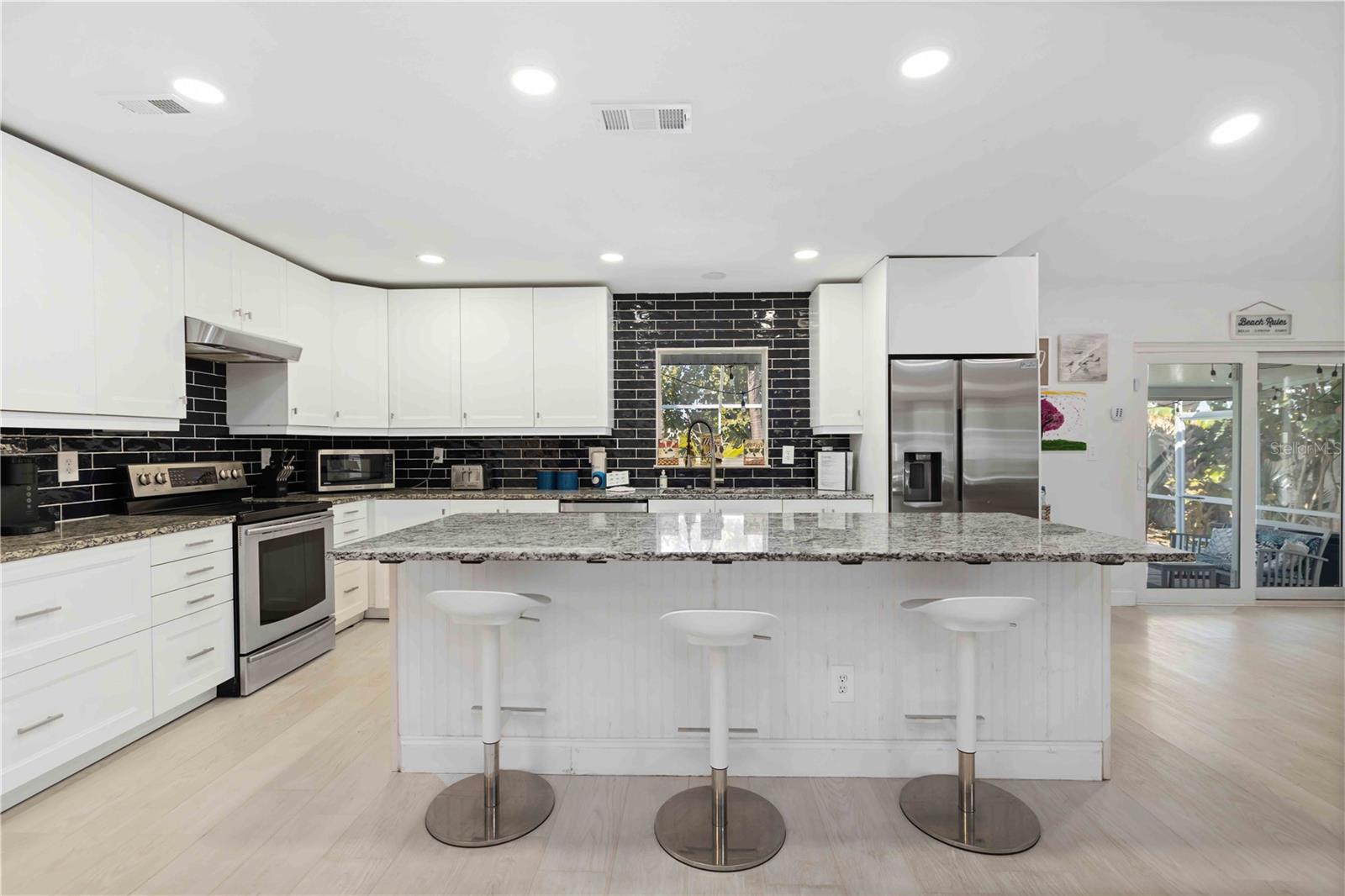 Image 9 of 42 For 8004 22nd Avenue W