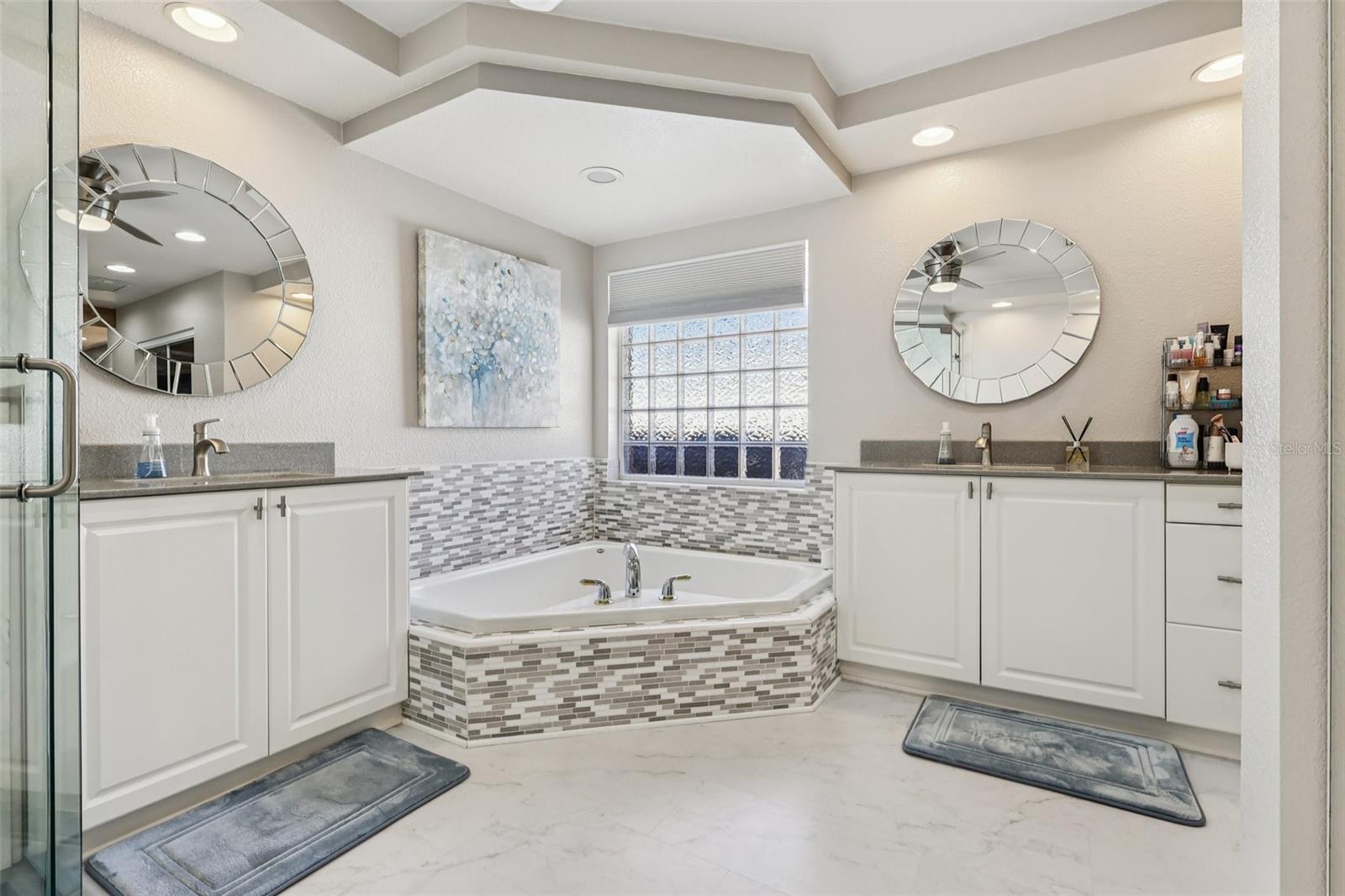 Image 22 of 59 For 1506 Auburn Oaks Boulevard