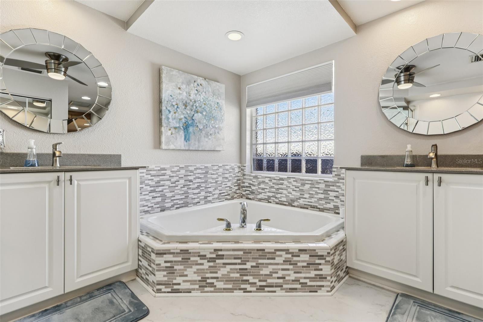 Image 23 of 59 For 1506 Auburn Oaks Boulevard