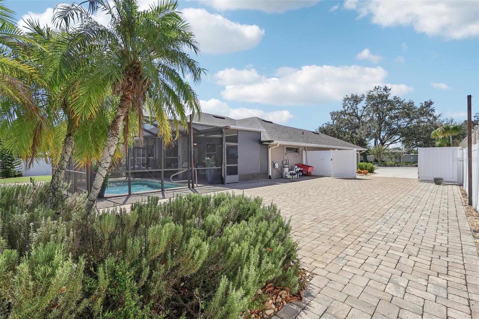 Image 39 of 59 For 1506 Auburn Oaks Boulevard