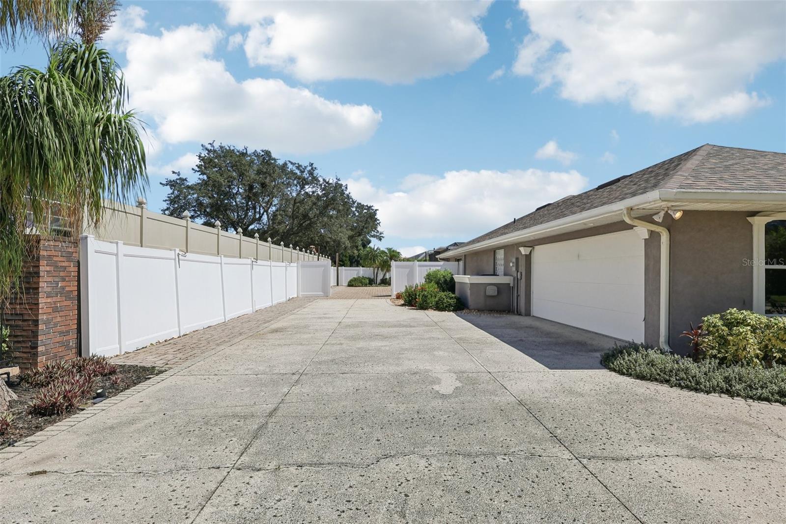 Image 42 of 59 For 1506 Auburn Oaks Boulevard