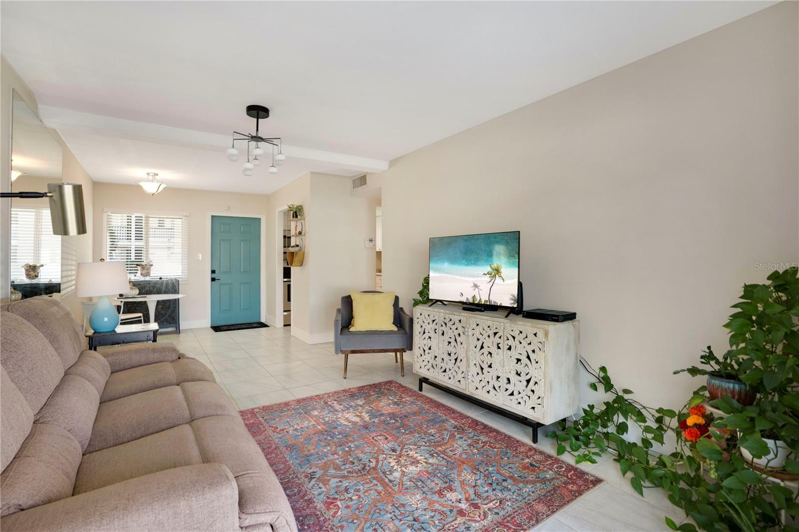 Image 12 of 34 For 2211 Sunset Drive E3