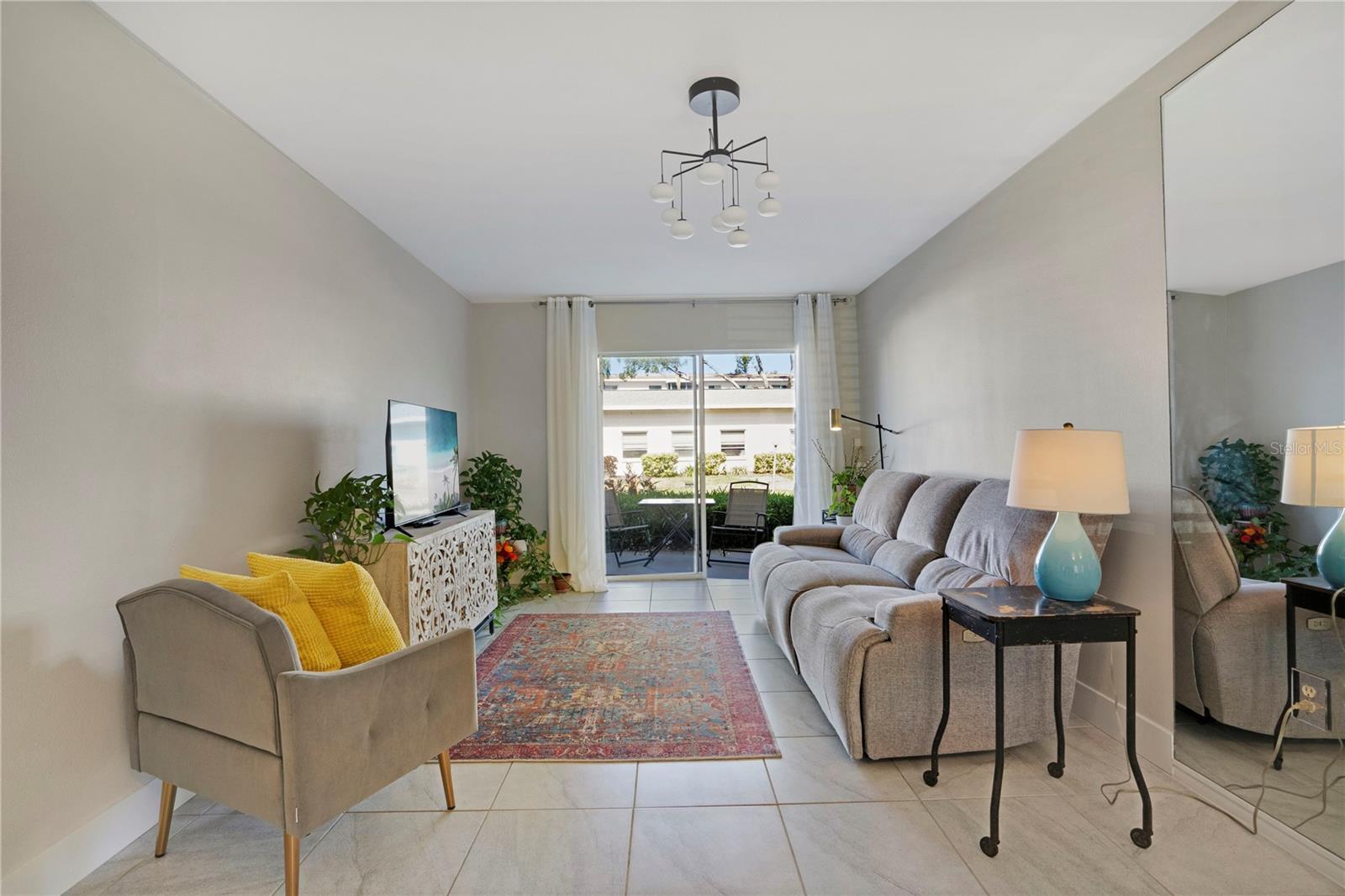 Image 15 of 34 For 2211 Sunset Drive E3