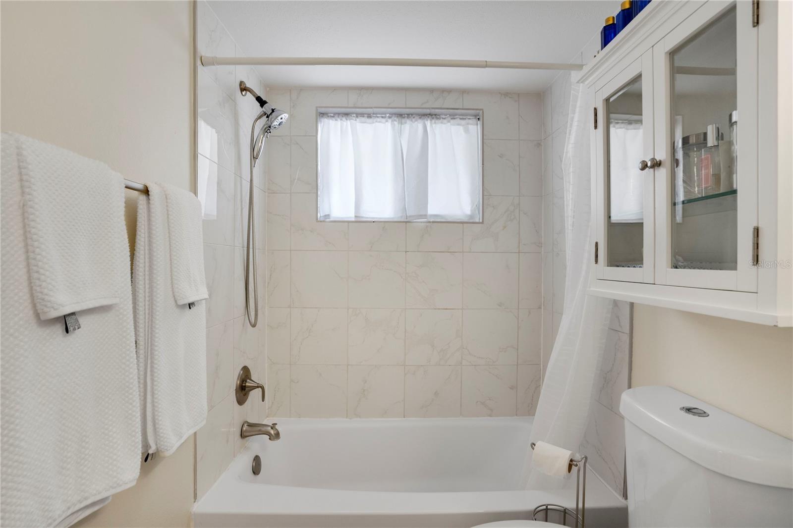 Image 21 of 34 For 2211 Sunset Drive E3