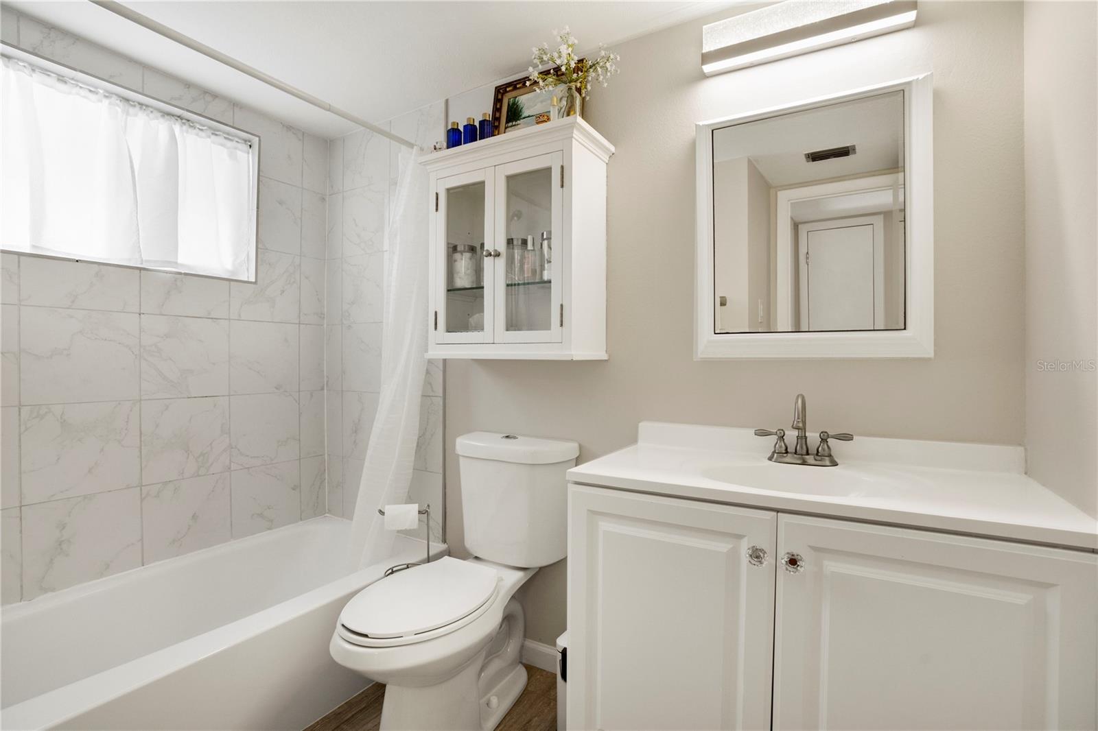 Image 7 of 34 For 2211 Sunset Drive E3