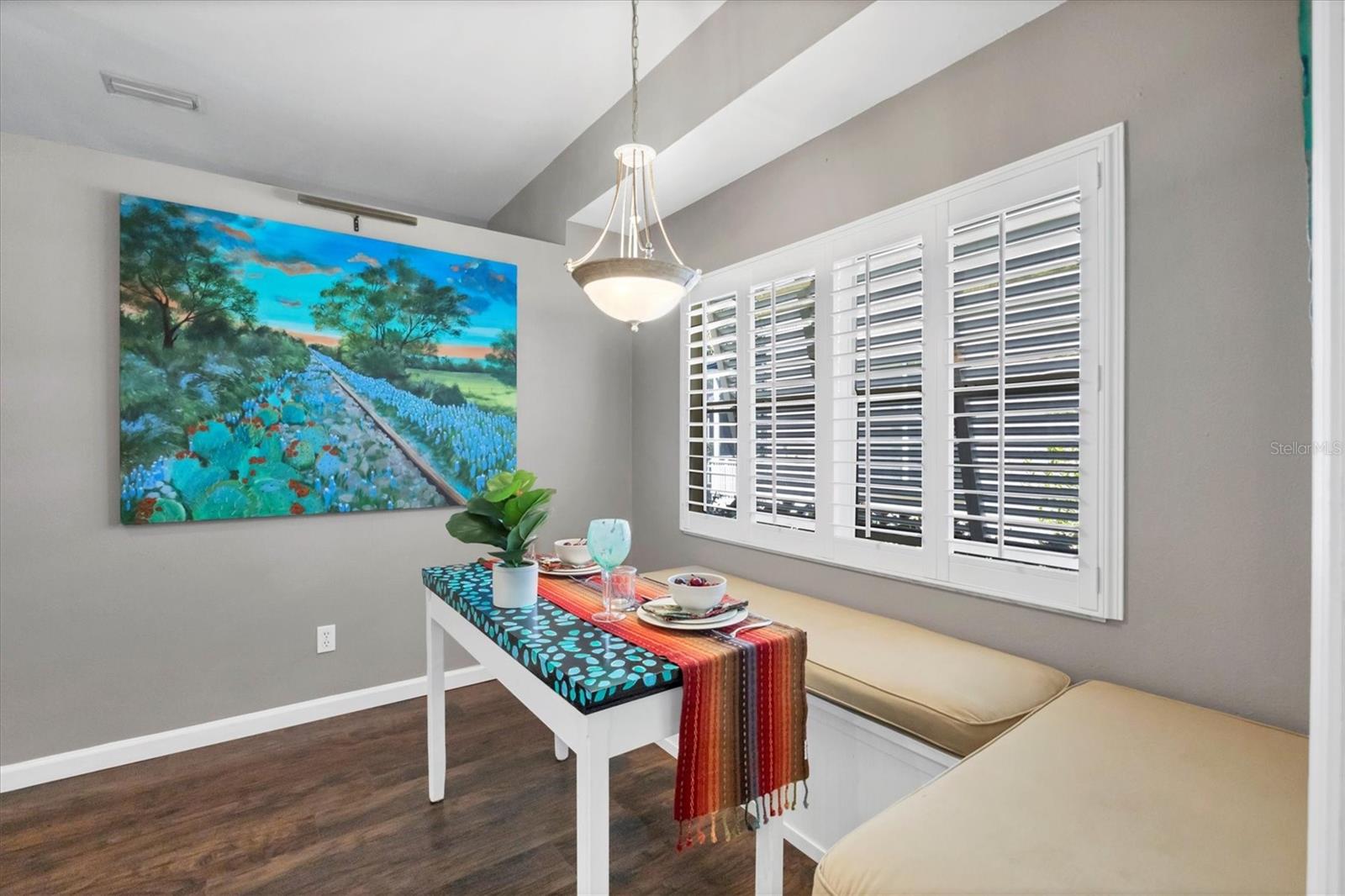 Image 17 of 39 For 4511 Del Sol Boulevard S