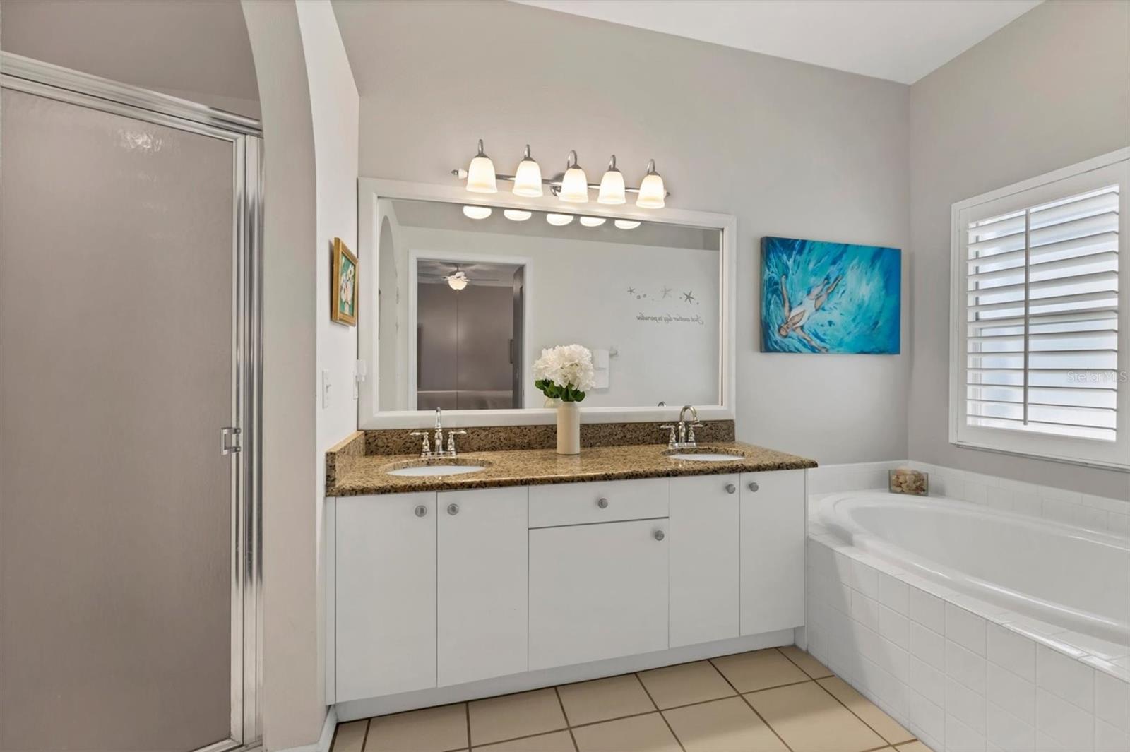 Image 26 of 39 For 4511 Del Sol Boulevard S