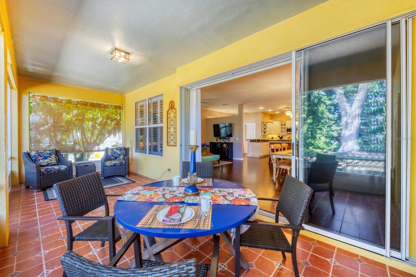 Image 33 of 39 For 4511 Del Sol Boulevard S