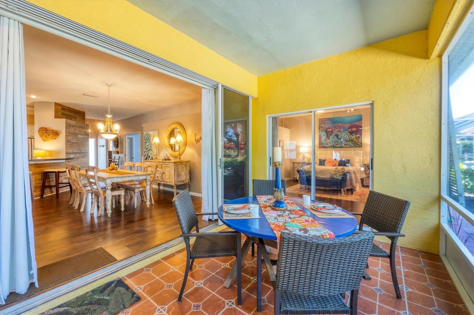 Image 7 of 39 For 4511 Del Sol Boulevard S