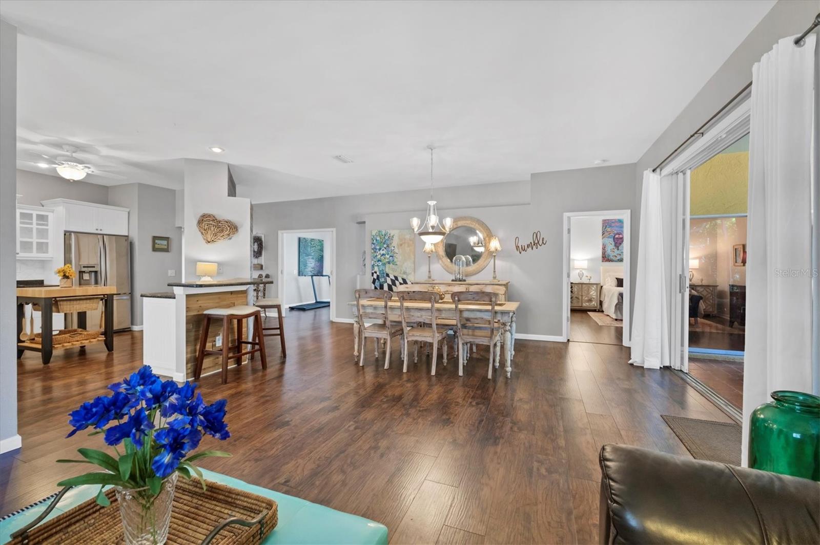 Image 8 of 39 For 4511 Del Sol Boulevard S