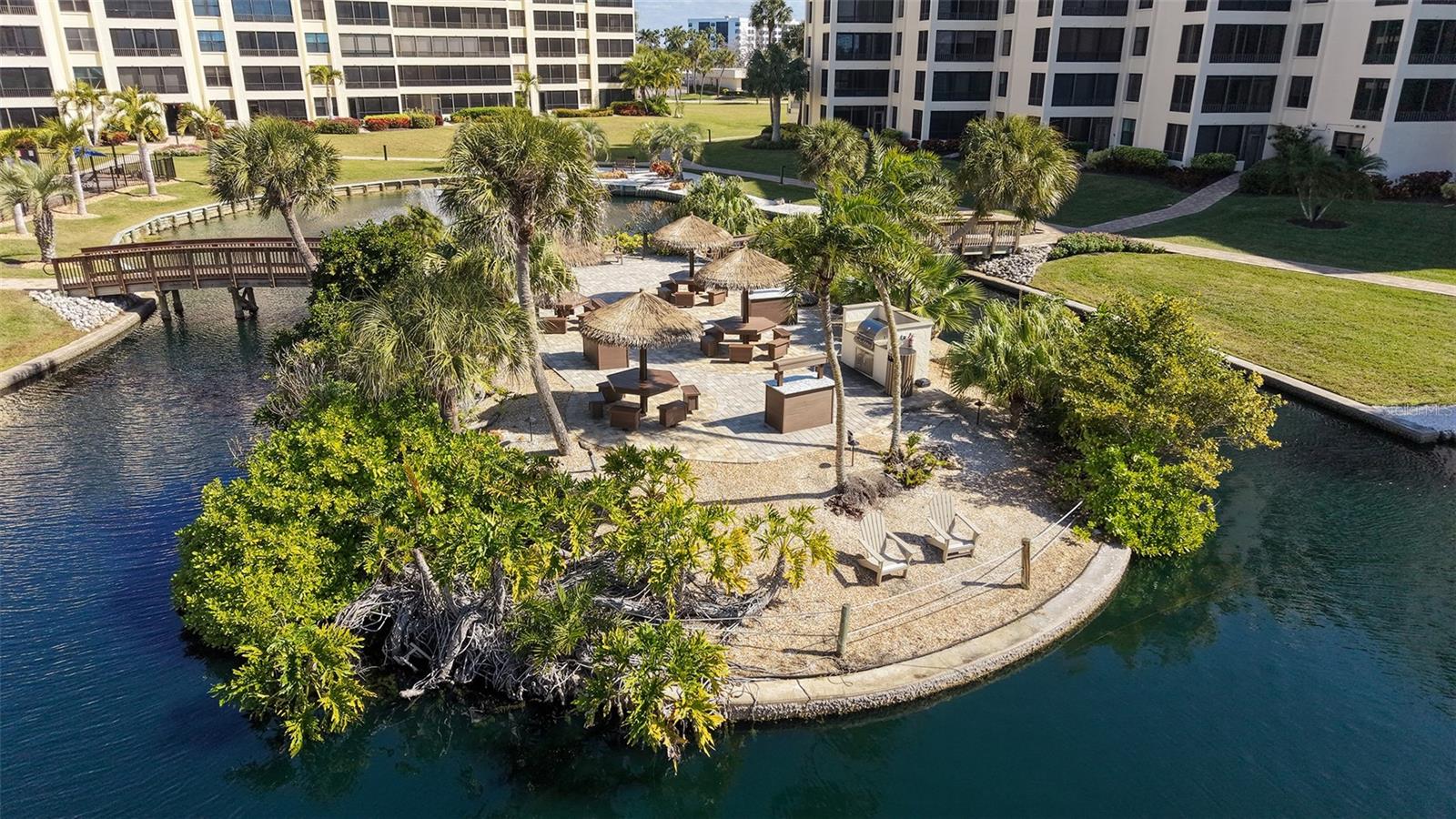 Image 29 of 35 For 5780 Midnight Pass Road 207