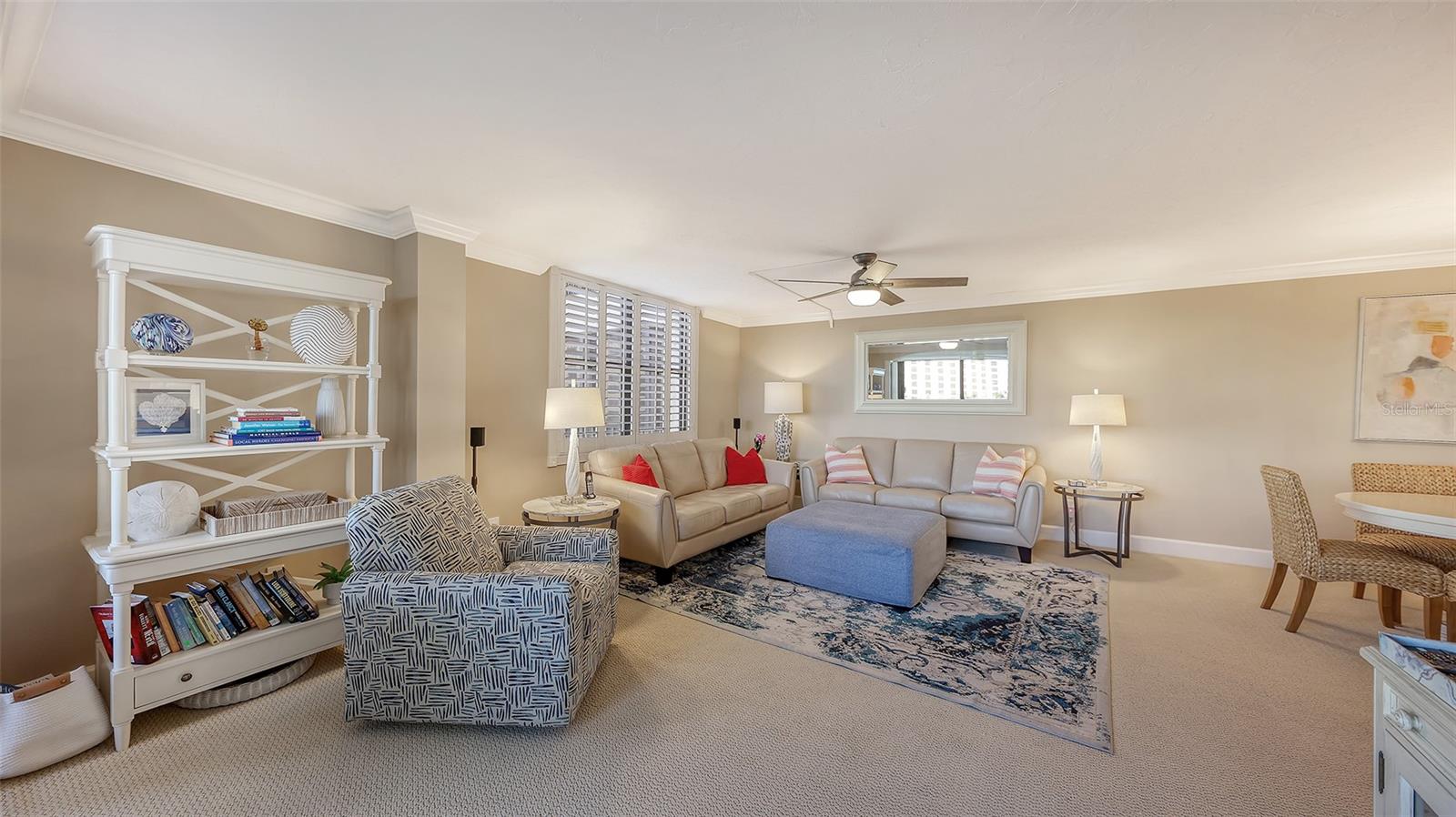 Image 4 of 35 For 5780 Midnight Pass Road 207