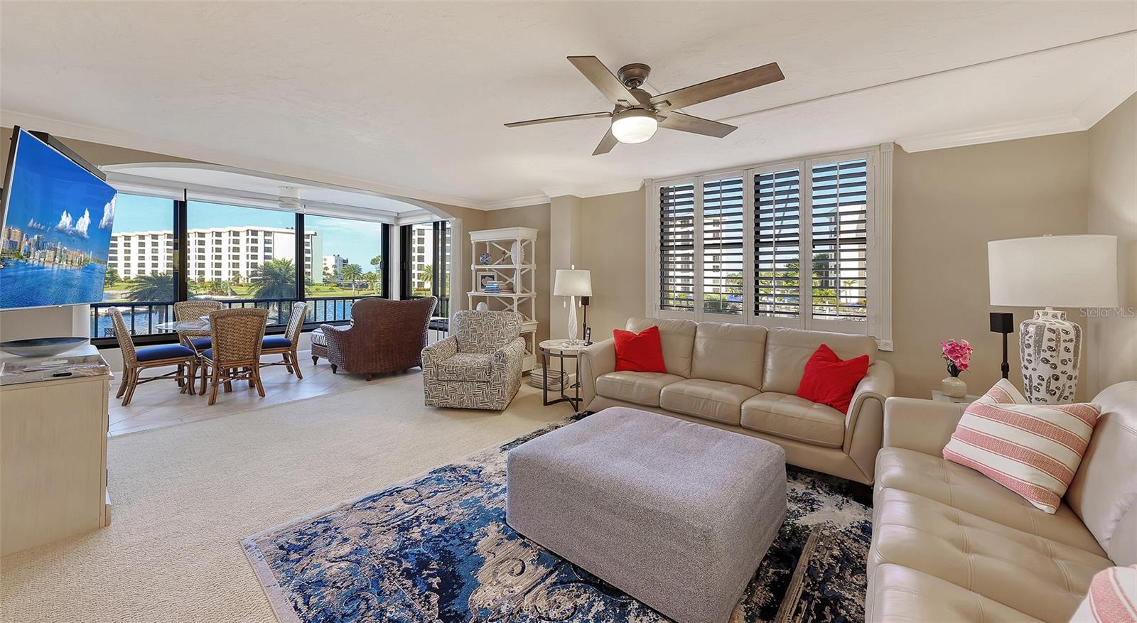 Image 5 of 35 For 5780 Midnight Pass Road 207