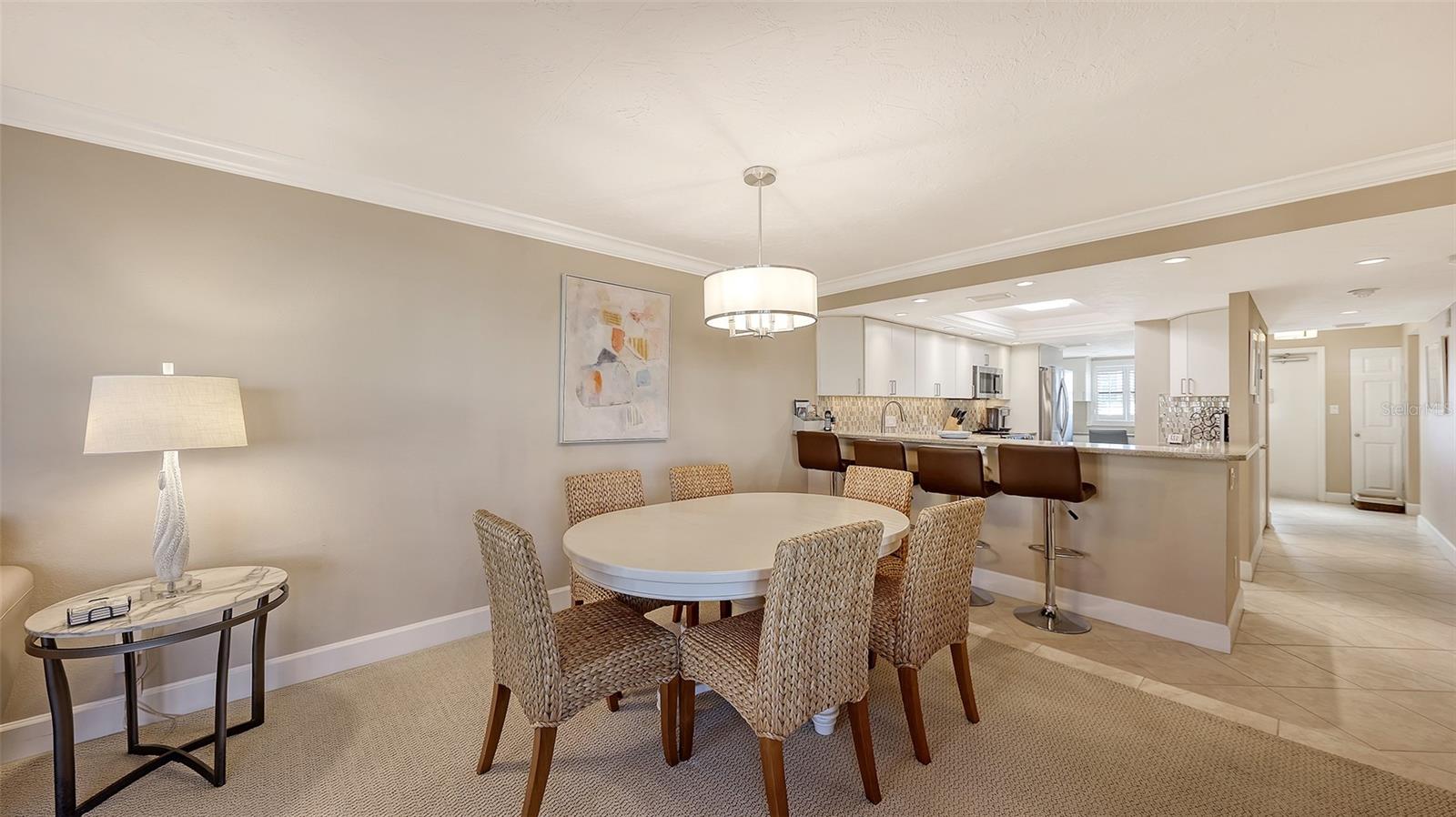 Image 9 of 35 For 5780 Midnight Pass Road 207