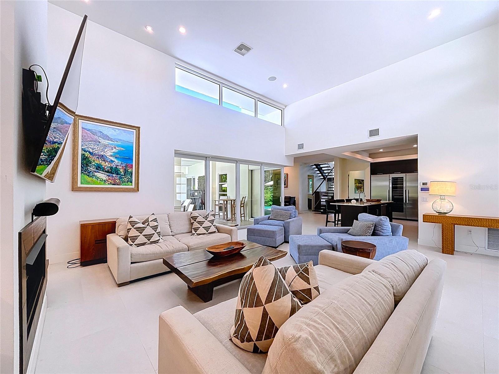 Image 10 of 90 For 1347 Harbor Drive