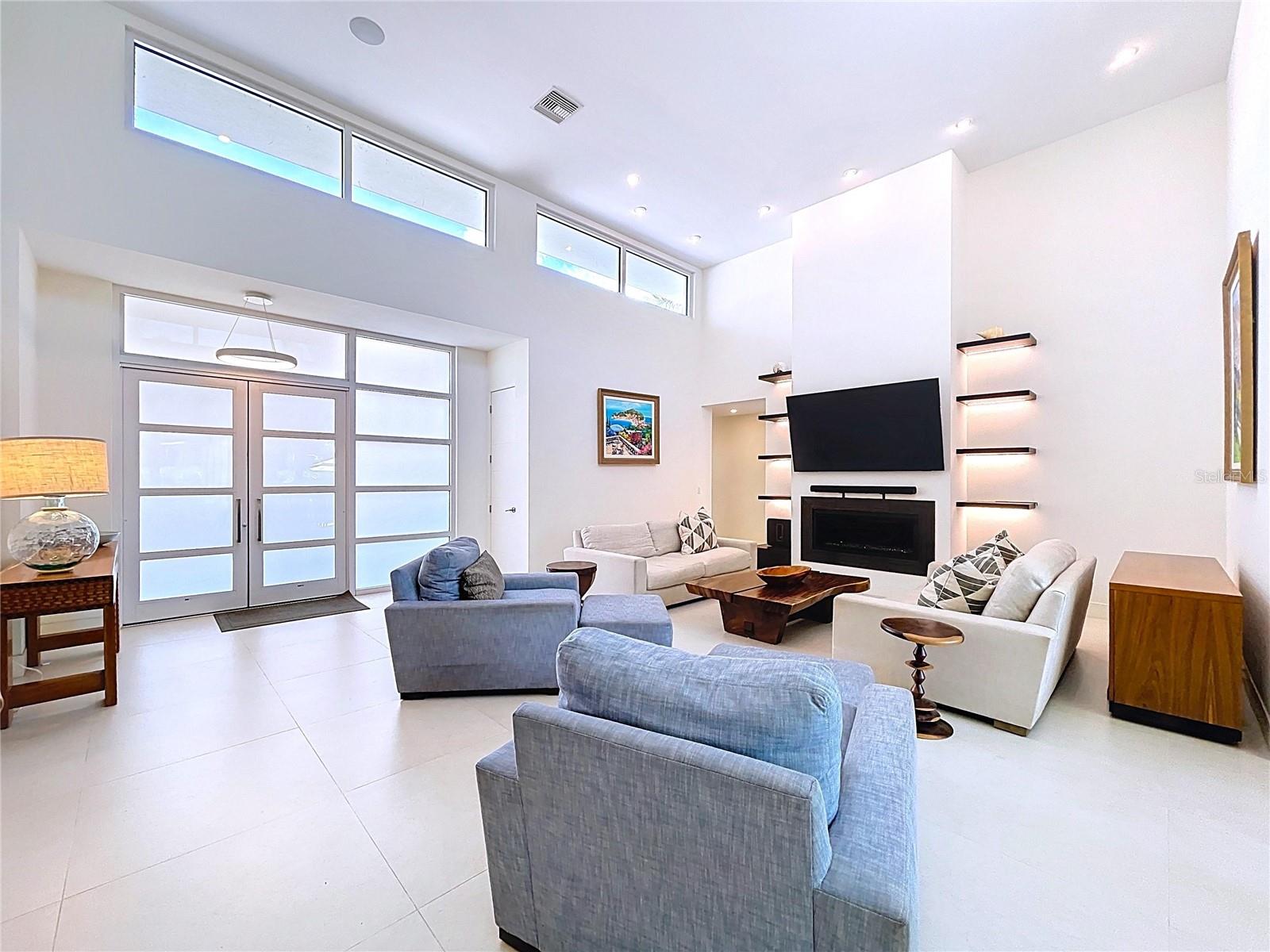 Image 13 of 90 For 1347 Harbor Drive