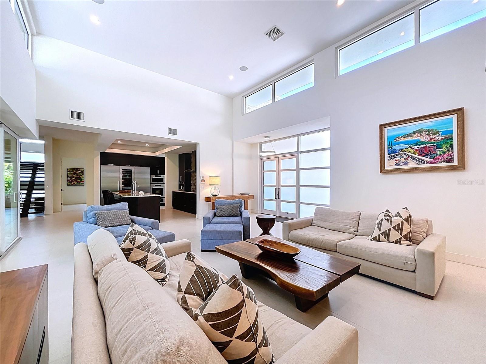 Image 14 of 90 For 1347 Harbor Drive