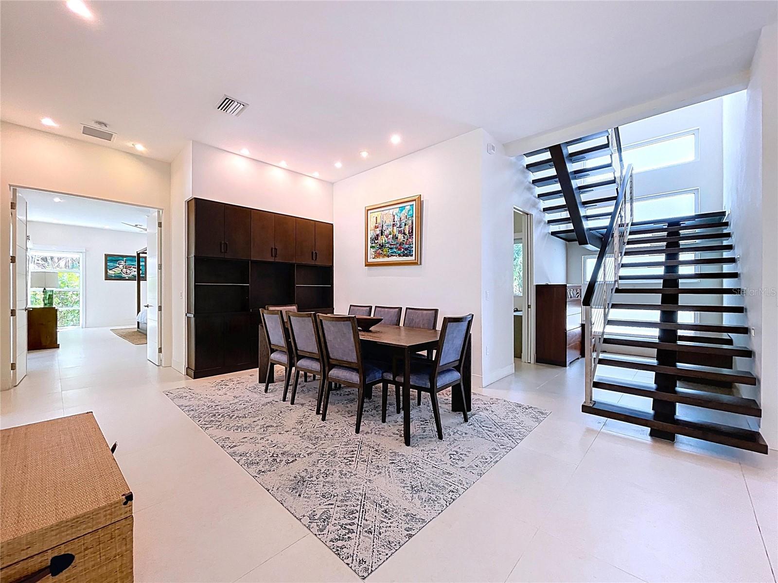 Image 16 of 90 For 1347 Harbor Drive