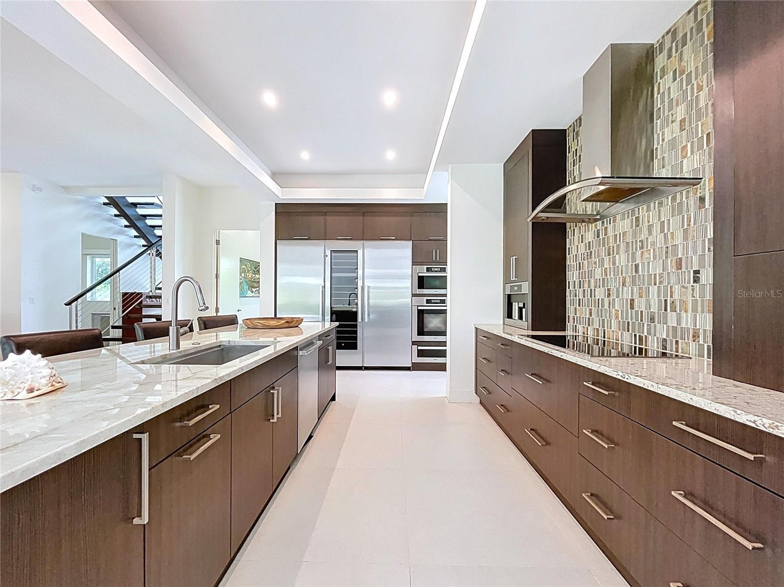 Image 18 of 90 For 1347 Harbor Drive