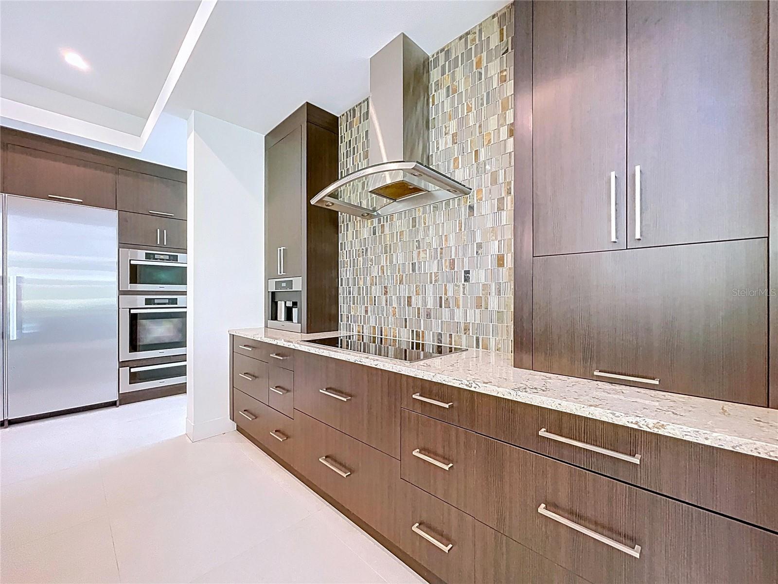 Image 20 of 90 For 1347 Harbor Drive