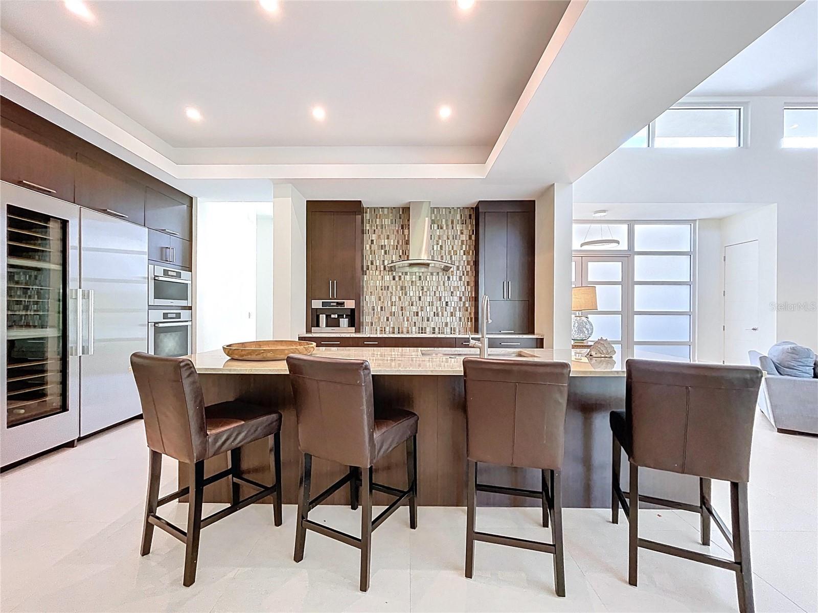 Image 25 of 90 For 1347 Harbor Drive