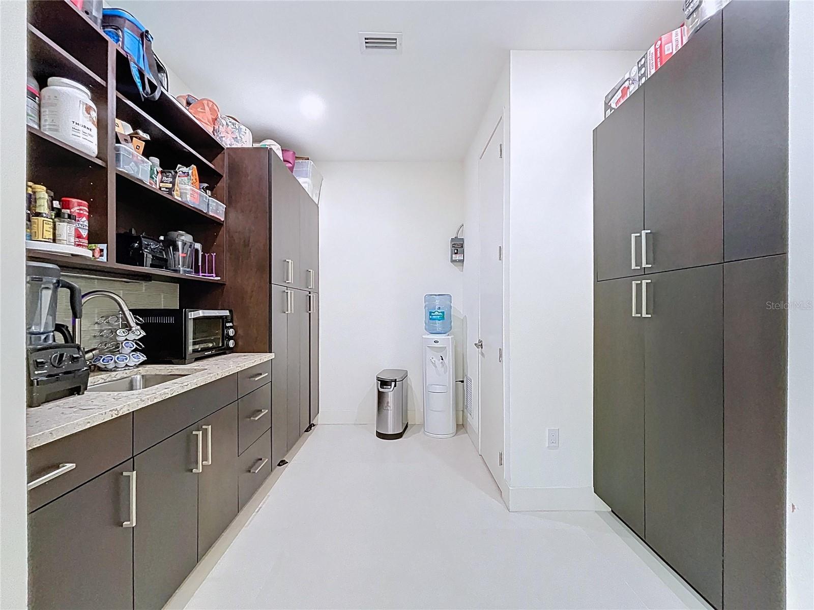 Image 29 of 90 For 1347 Harbor Drive