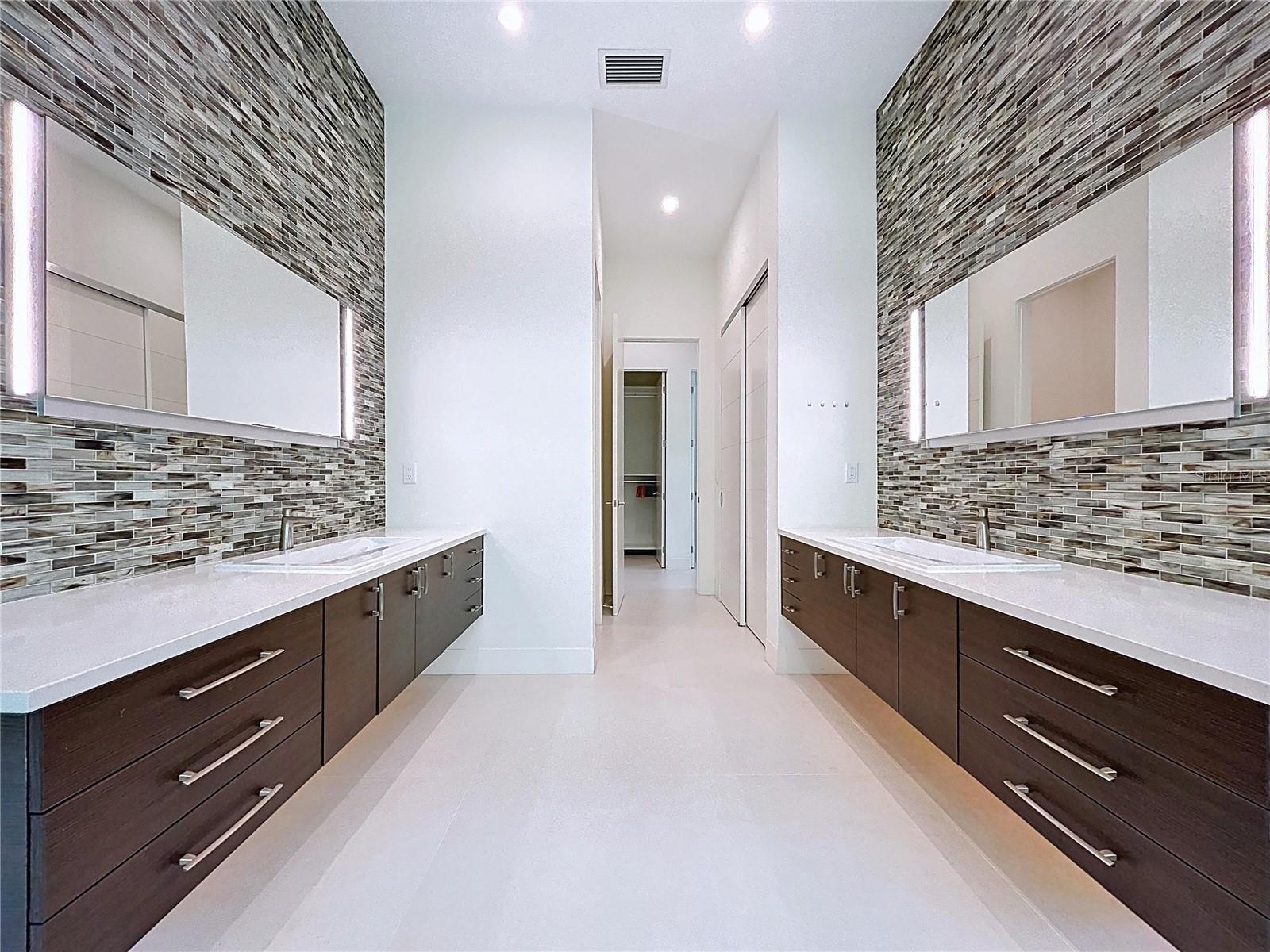 Image 49 of 90 For 1347 Harbor Drive