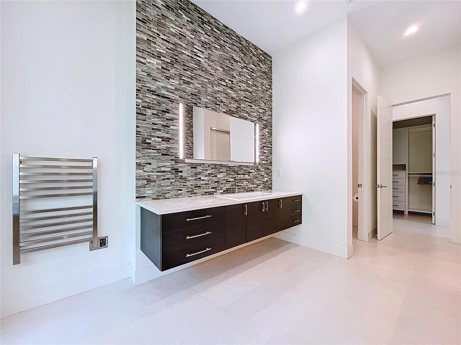 Image 50 of 90 For 1347 Harbor Drive