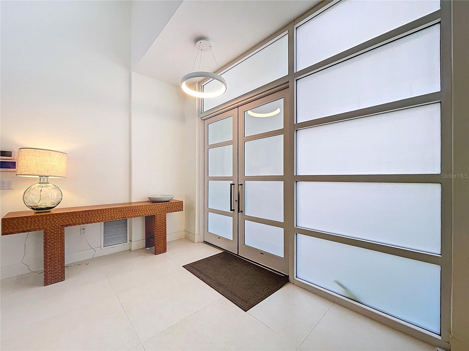 Image 6 of 90 For 1347 Harbor Drive