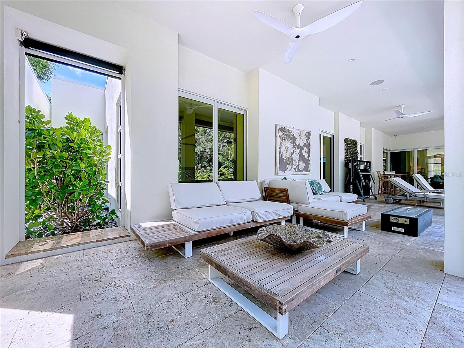 Image 67 of 90 For 1347 Harbor Drive