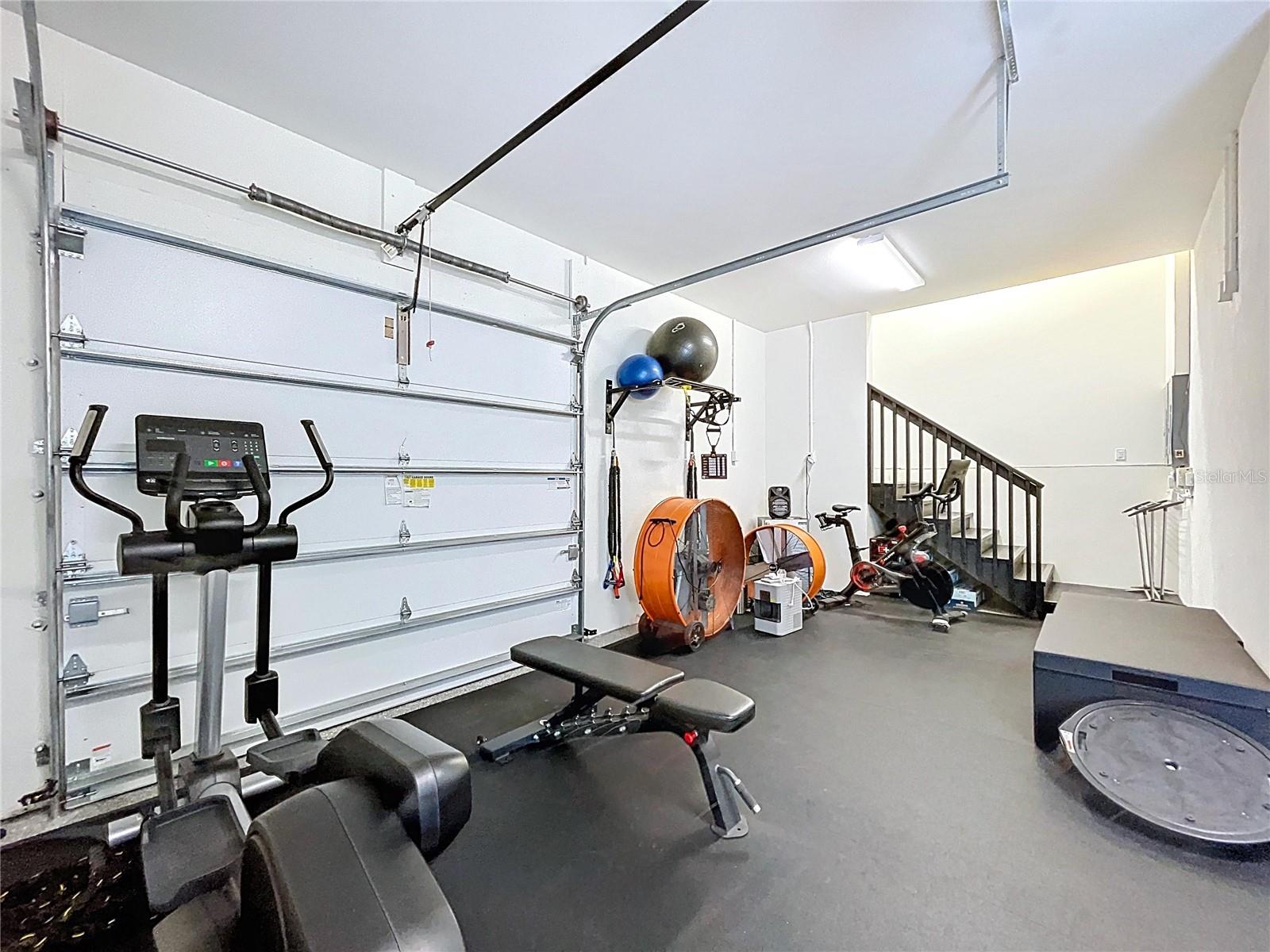 Image 84 of 90 For 1347 Harbor Drive