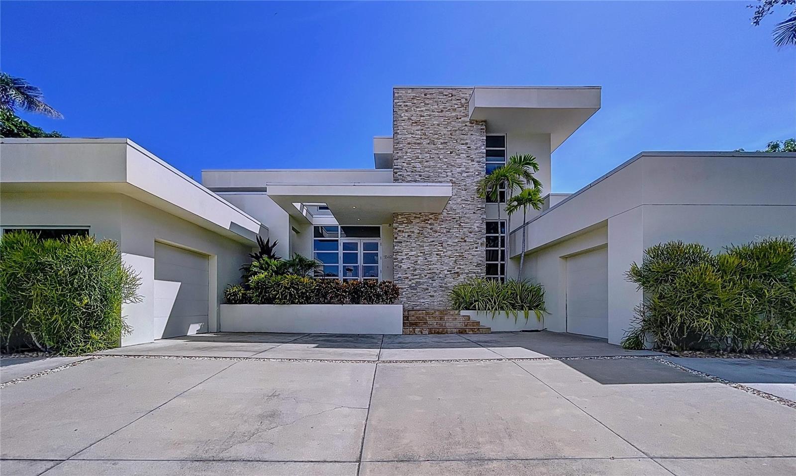 Image 87 of 90 For 1347 Harbor Drive