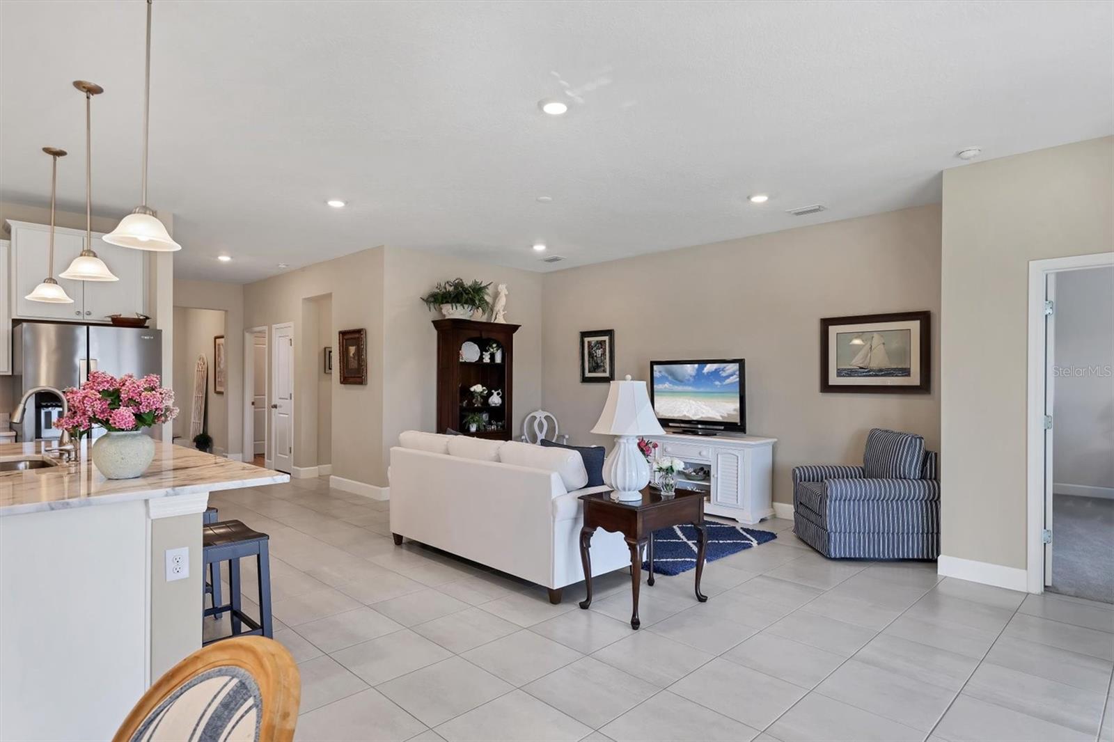 Image 17 of 55 For 15917 5th Avenue E