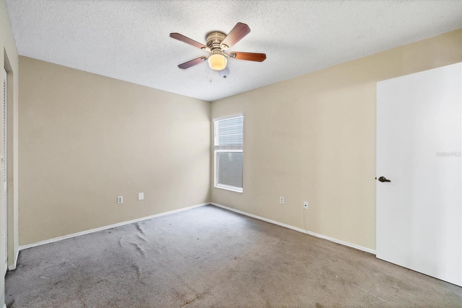 Image 17 of 28 For 444 Chartley Court S