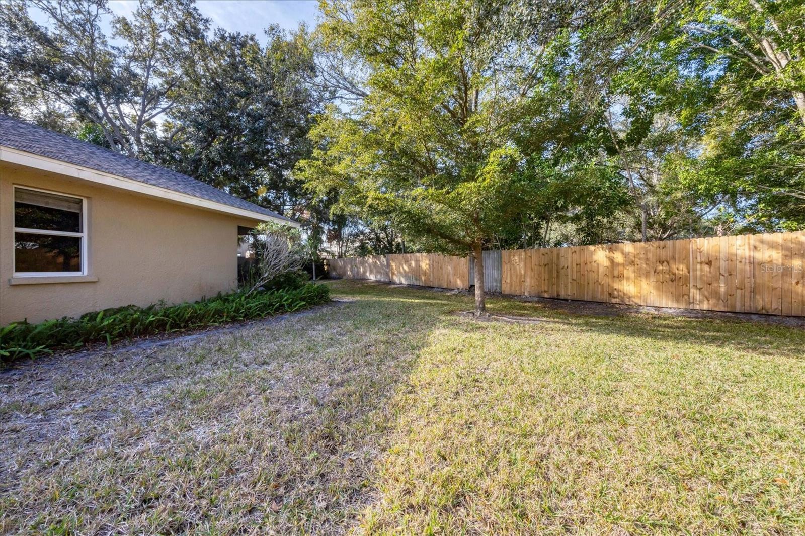 Image 24 of 28 For 444 Chartley Court S