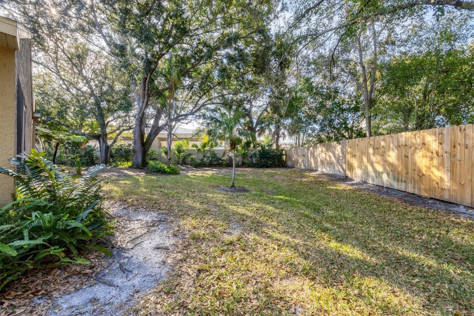 Image 25 of 28 For 444 Chartley Court S