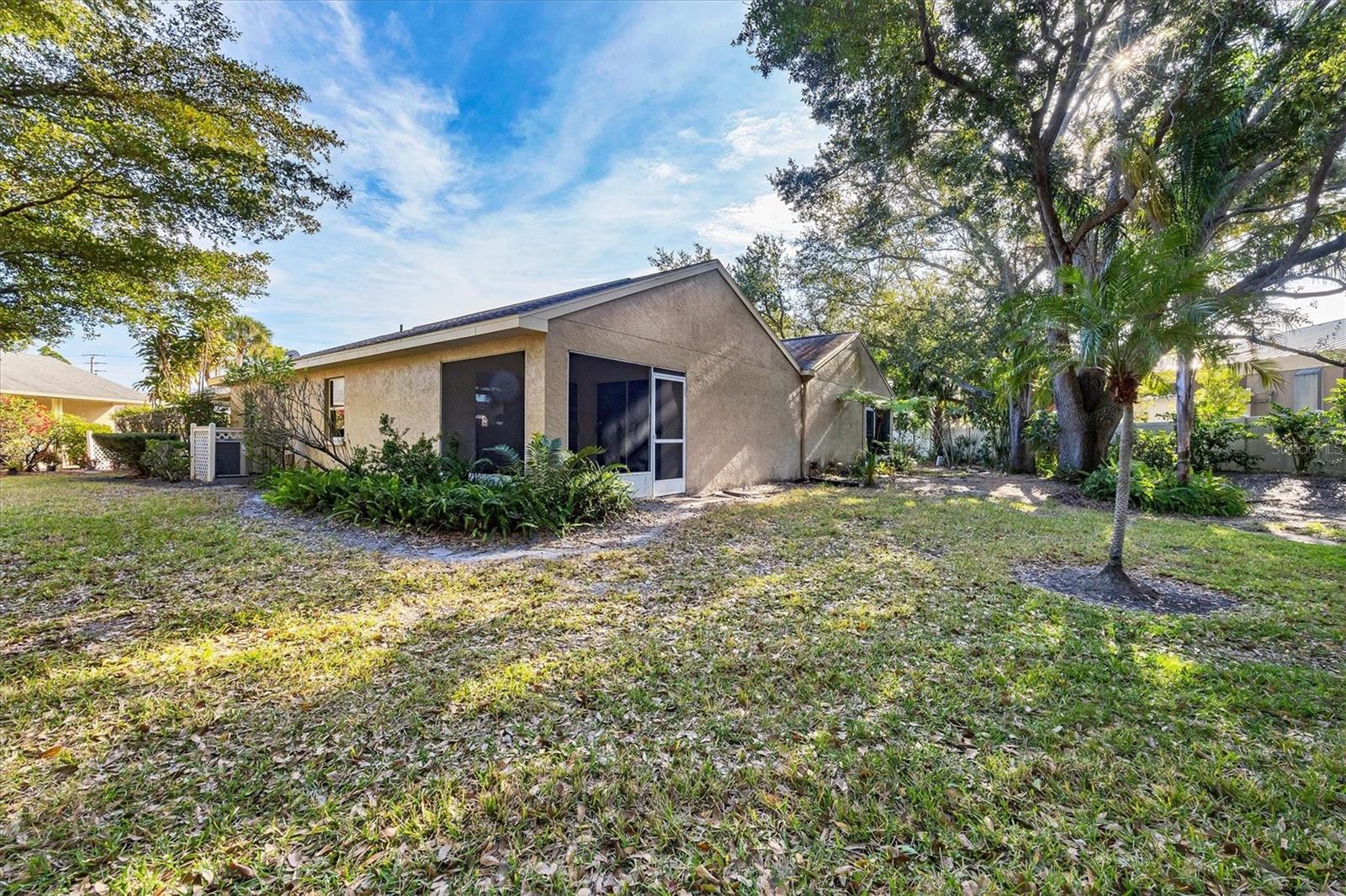 Image 26 of 28 For 444 Chartley Court S