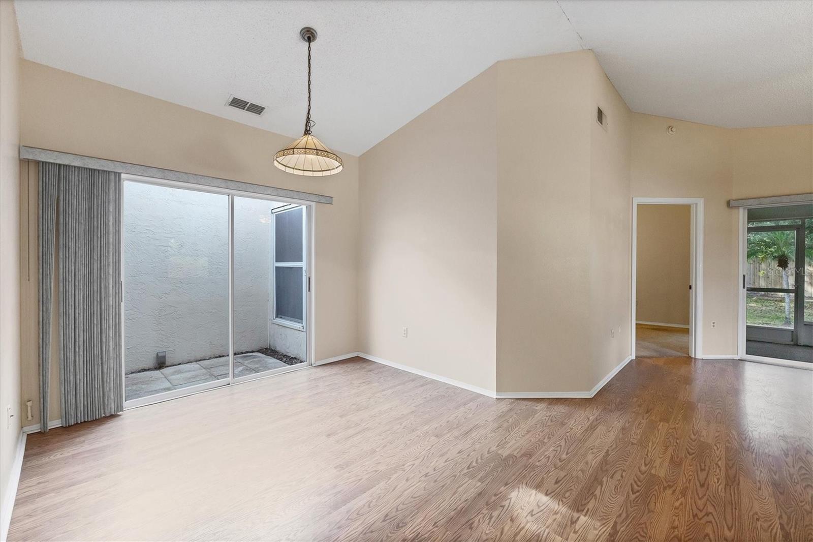 Image 4 of 28 For 444 Chartley Court S