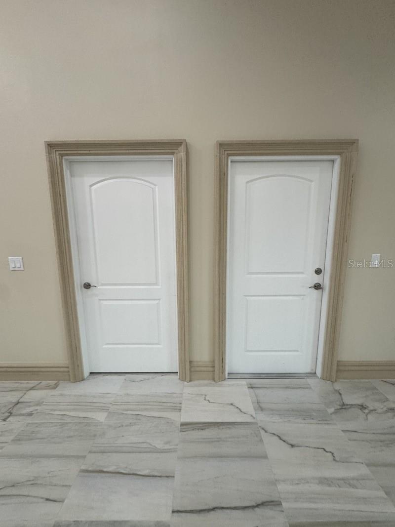 Image 21 of 35 For 1032 38th Terrace