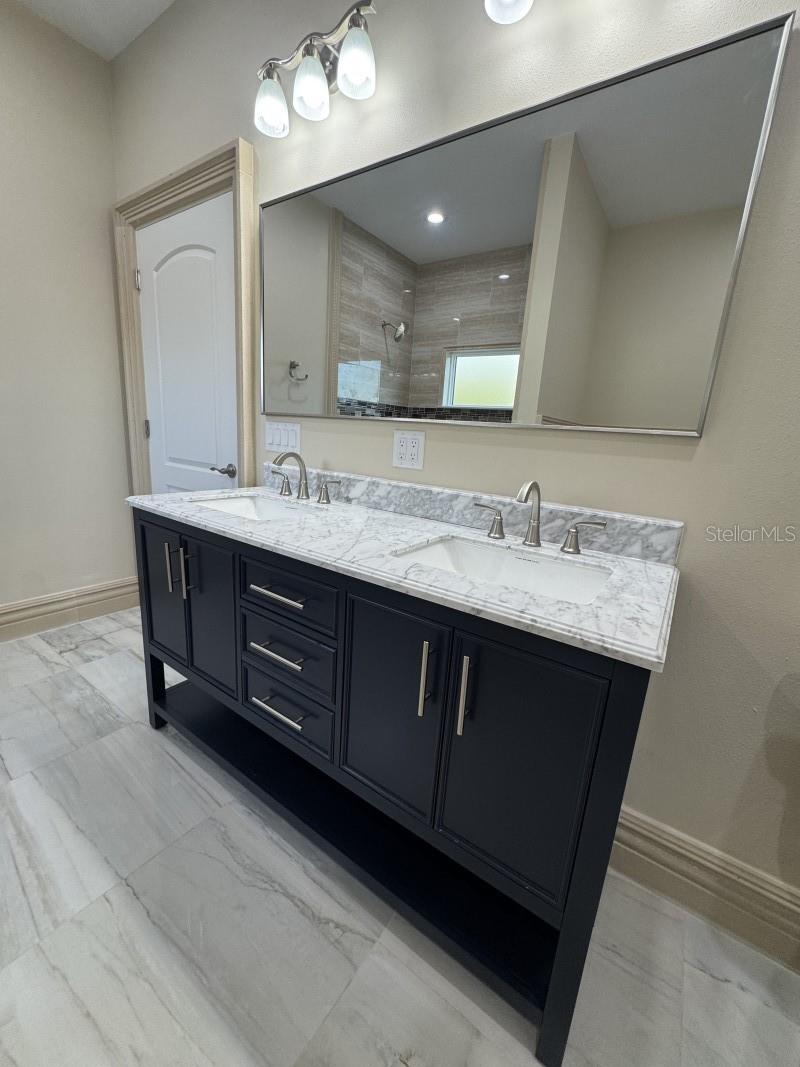 Image 28 of 35 For 1032 38th Terrace