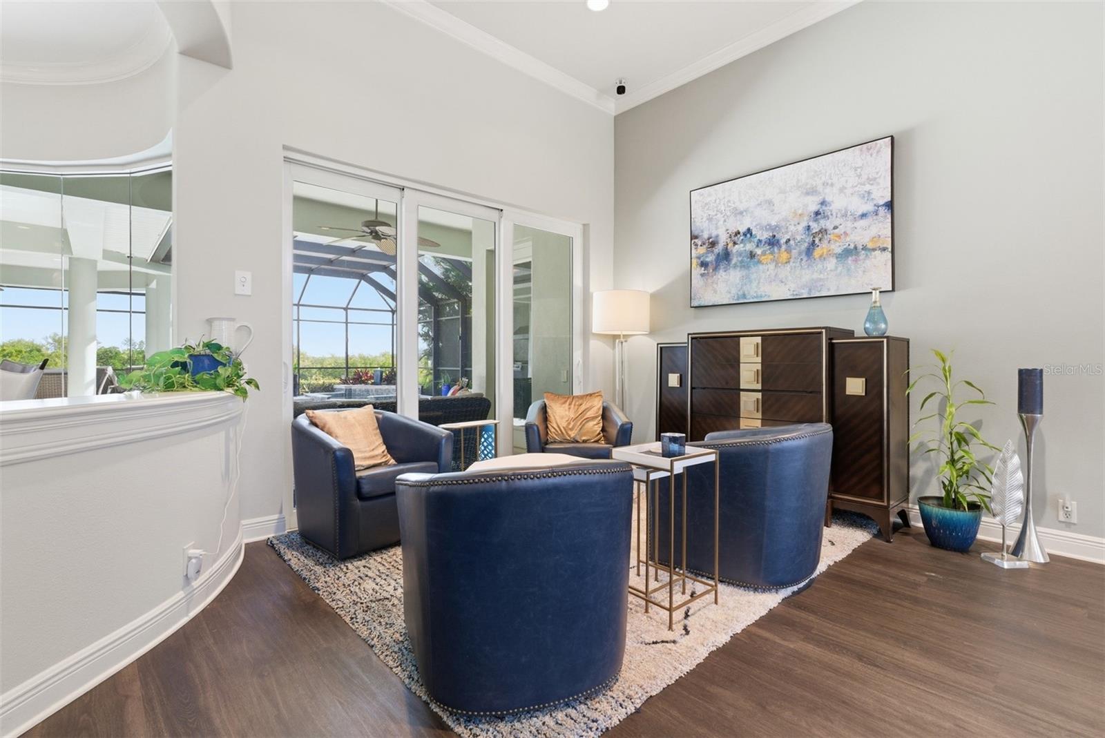 Listing photo id 12 for 120 12th Avenue E