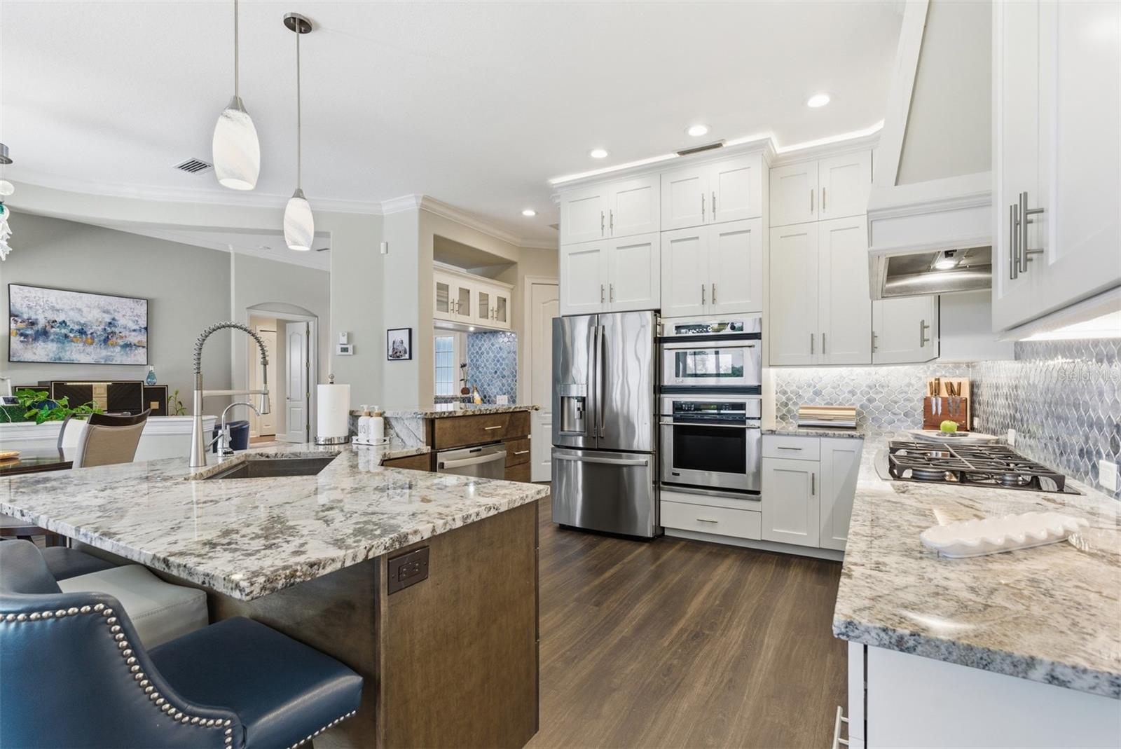 Listing photo id 18 for 120 12th Avenue E