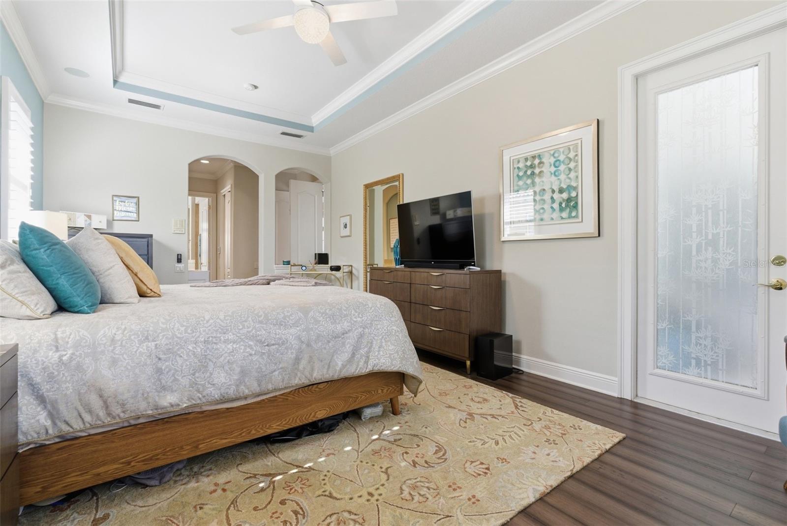 Listing photo id 31 for 120 12th Avenue E